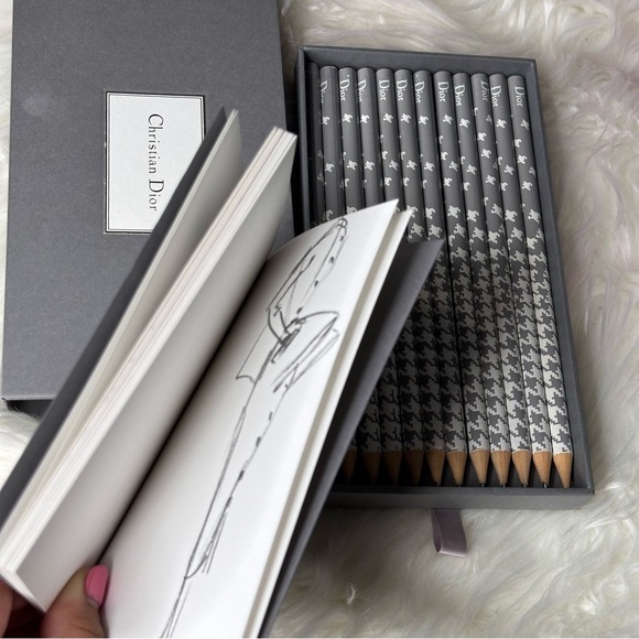 Christian Dior Sketch Pad and Pencils Bundle with Box - Picture 13 of 15